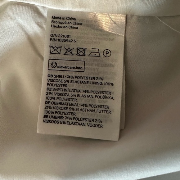 Women’s H&M Single Breasted blazer color greige large - Picture 5 of 11